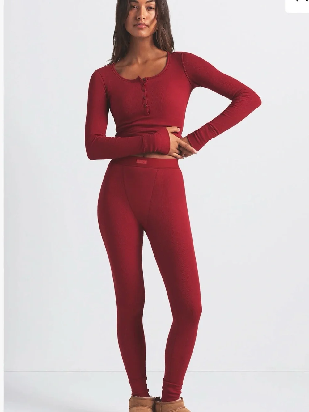 Set! SKIMS Brick Red Holiday Snowflake Knit Top XS and Leggings Set XS